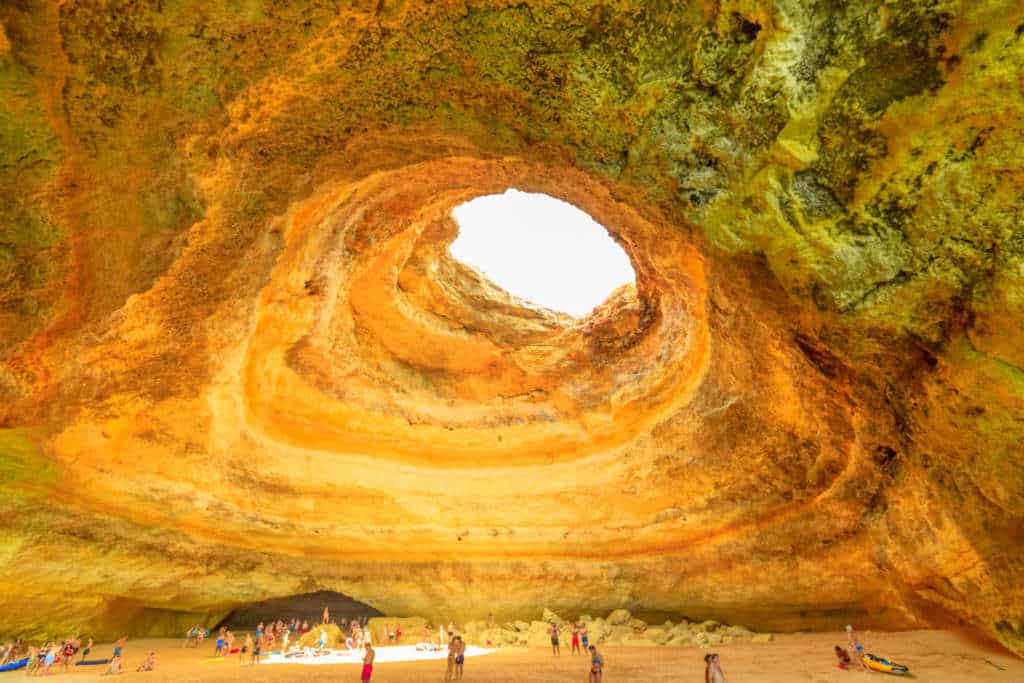 Benagil - najpiękniejsza jaskinia w Portugalii
