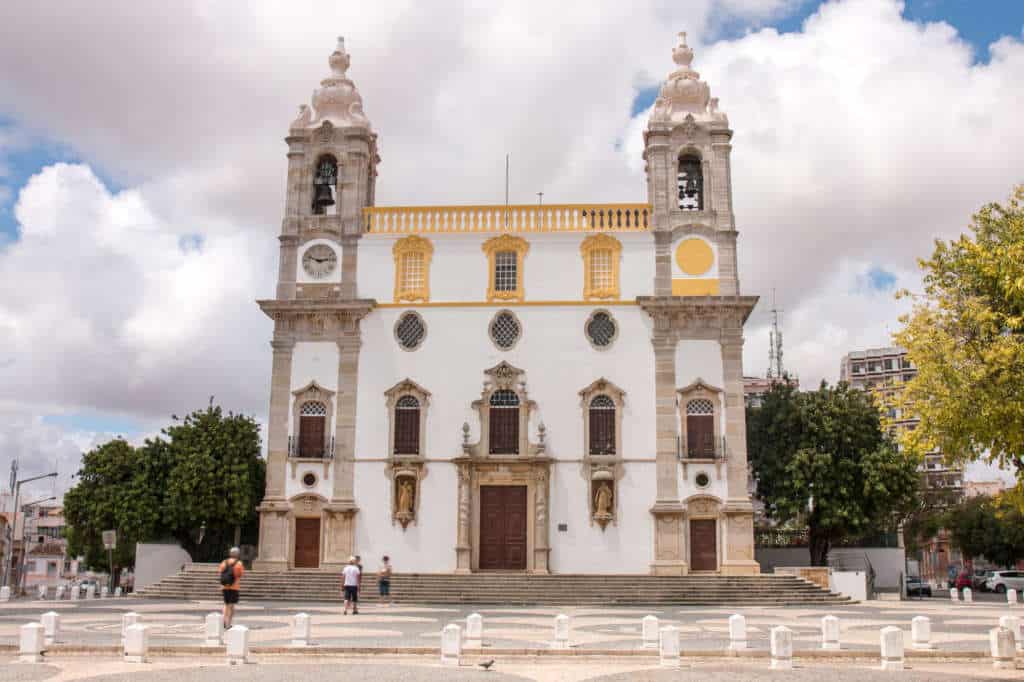 Igreja do Carmo w Faro