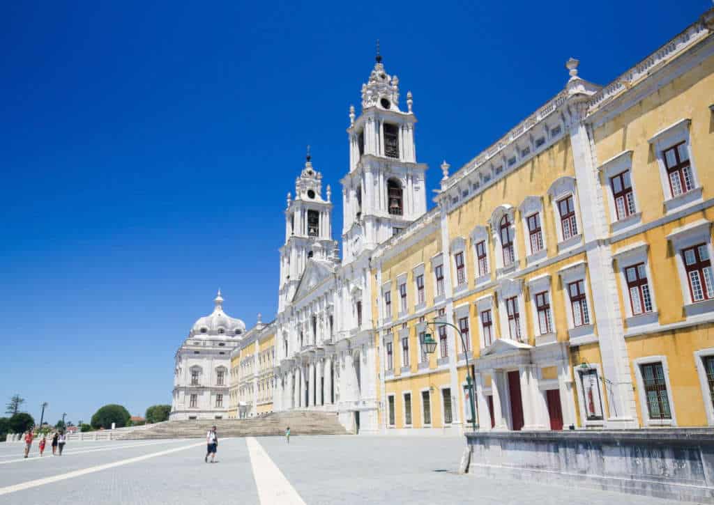 Pałac w Mafrze - olśniewający pałac pod Lizboną